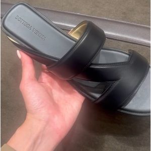 BNIB bottega Veneta sandal